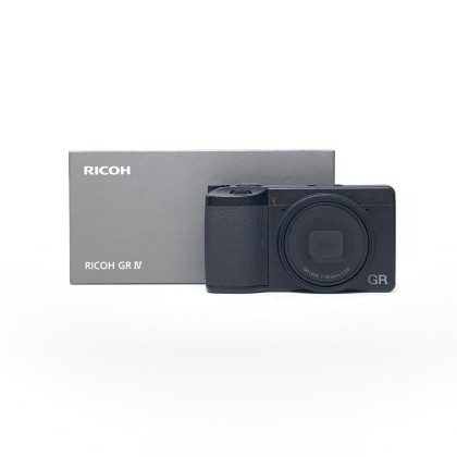 [USED] Ricoh GR IV Digital Camera ( Ricoh Wty Til Nov 2026,SC 1K Only, 99% Like New with Box)
