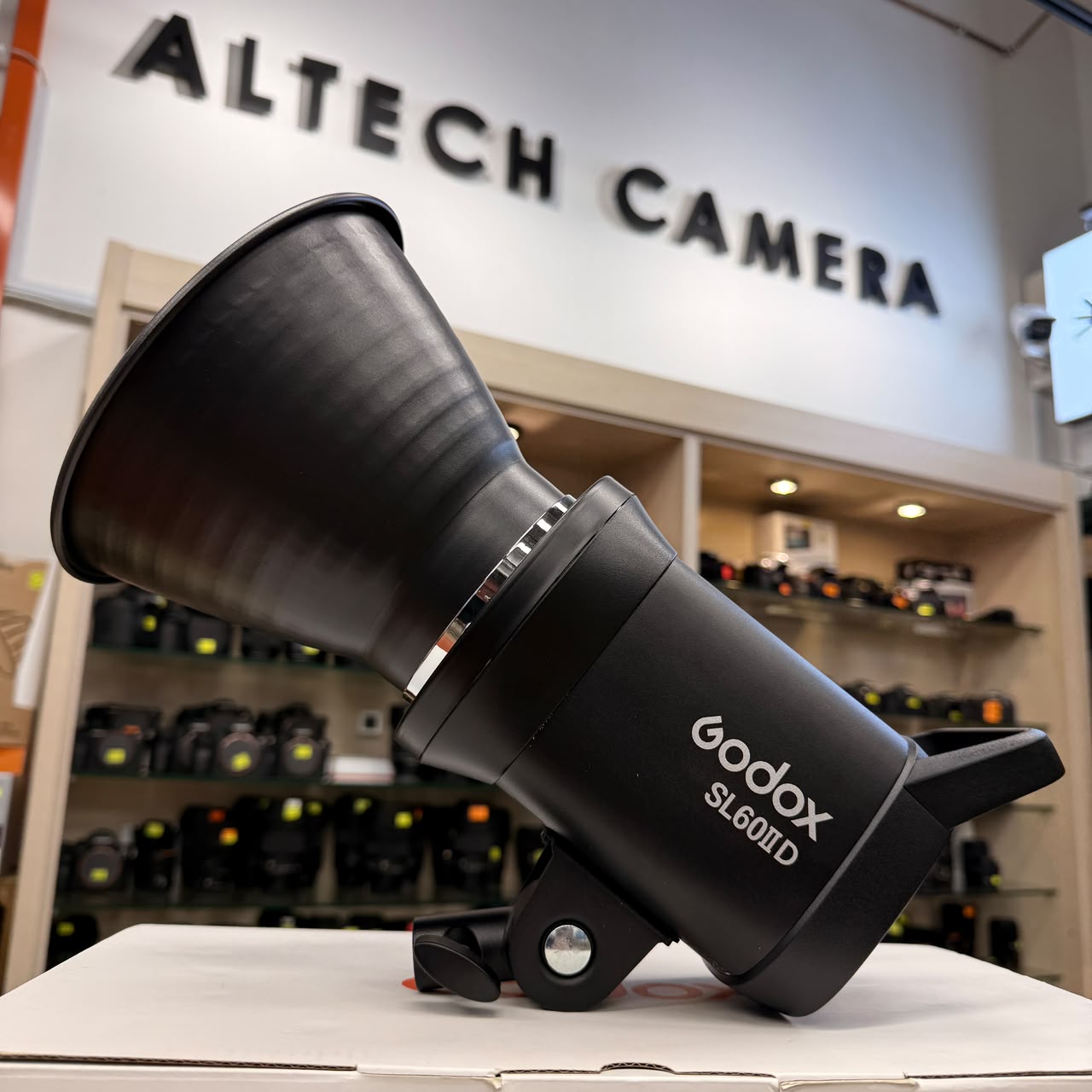 [USED] Godox SL60IID Daylight LED Video Light ( 99% Like New With Box) — Godox SL60IID LED Video Light