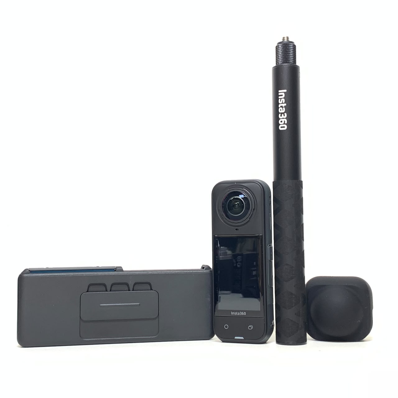 [USED] Insta360 X5 Essentials Bundle (Wrty til May 2027 , 99% Like New With Box) — [USED] Insta360 X5 360 Action Camera Essentials Bundle