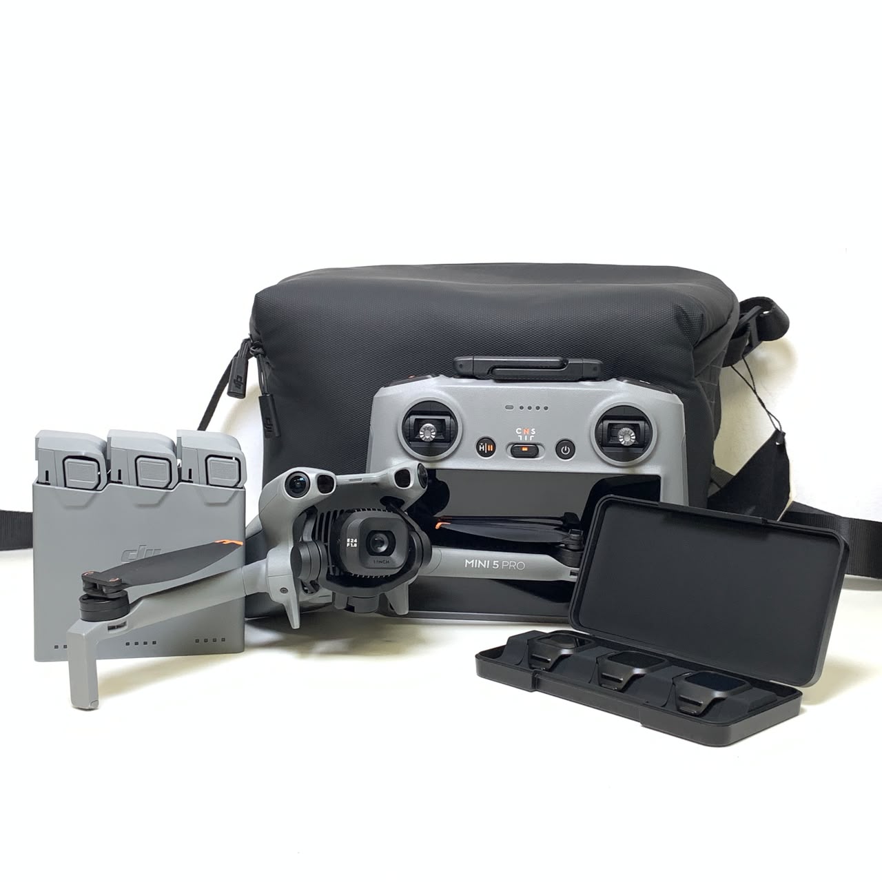 [USED] DJI Mini 5 Pro Fly More Combo (DJI RC 2 FMC AVG Cycle 3,DJI My Wty Until MAY 2027, 99%Like New With Box) — DJI Mini 5 Pro FMC (RC2)