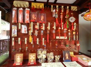hongkong temple-charms