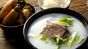 Seolleongtang