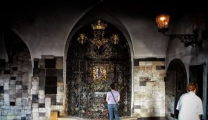 stone-gate