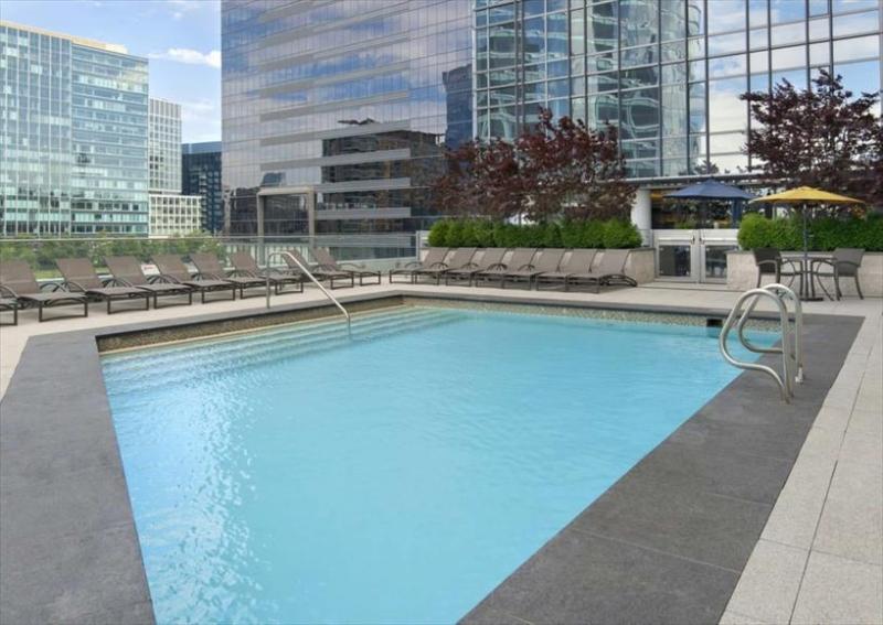 This is the image of the Global Luxury Suites at Boston Seaport #2