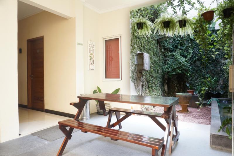 This is the image of the Residences by RedDoorz near Tebet Timur Dalam #2
