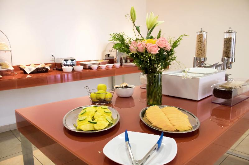 This is the image of the Hotel Mision Express Salamanca #1