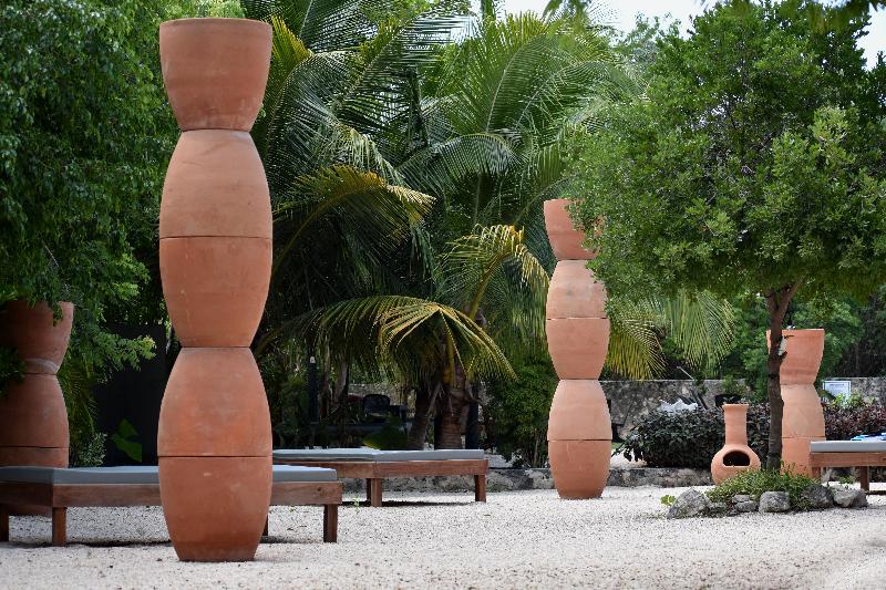 This is the image of the BARRO NEGRO #3