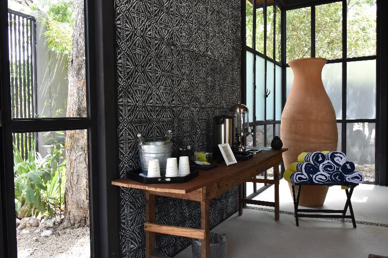 This is the image of the BARRO NEGRO #4