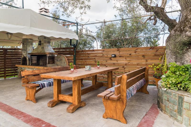 This is the image of the Belle Reve #4