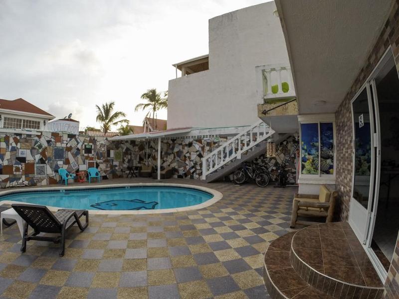 This is the image of the MARE MARE INN #4