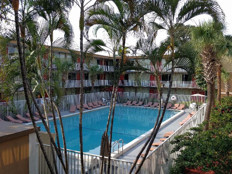 This is the image of the Red Carpet Inn Airport / Cruise Port #3