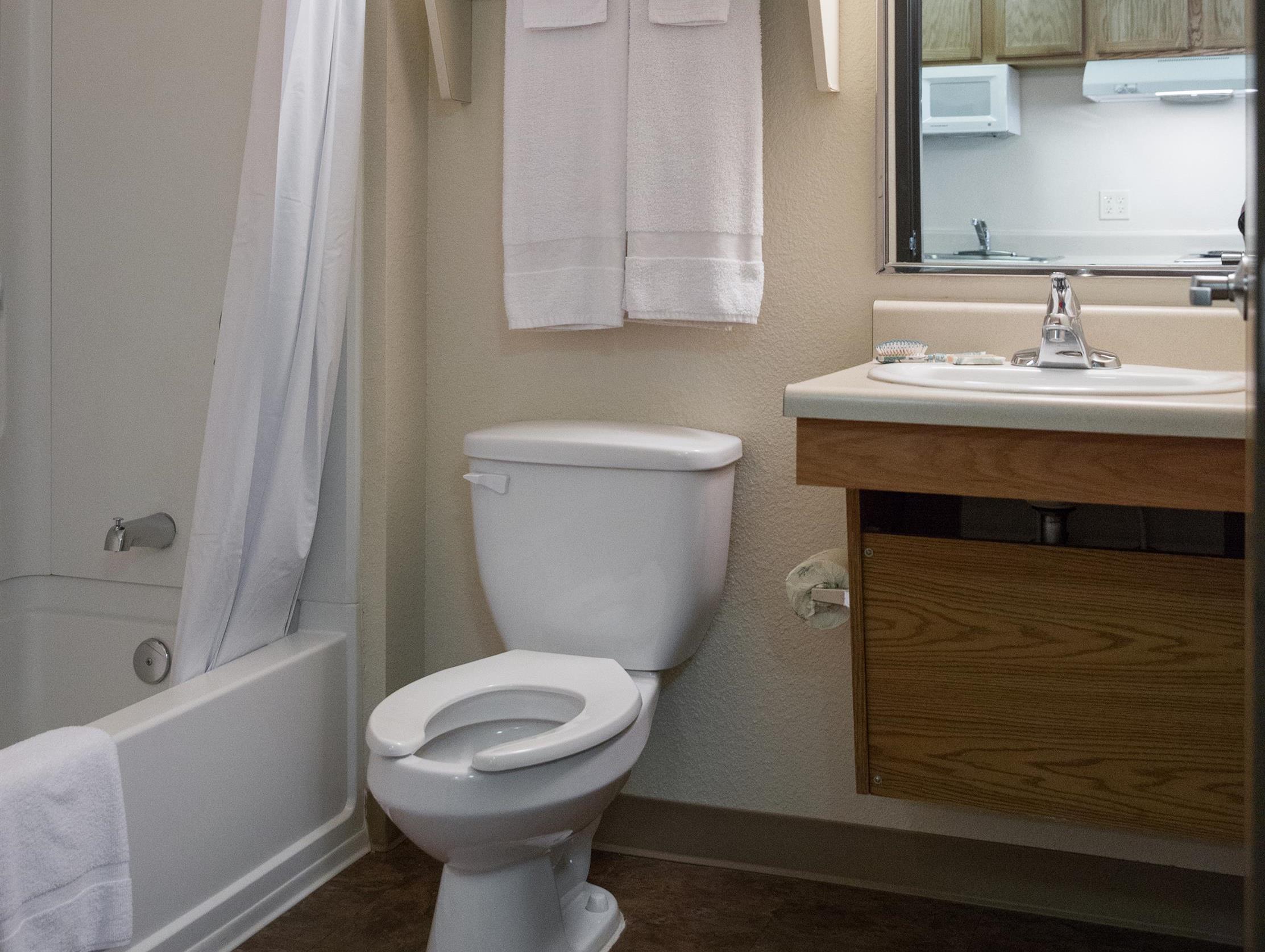 This is the image of the WoodSpring Suites Kansas City Lenexa #5