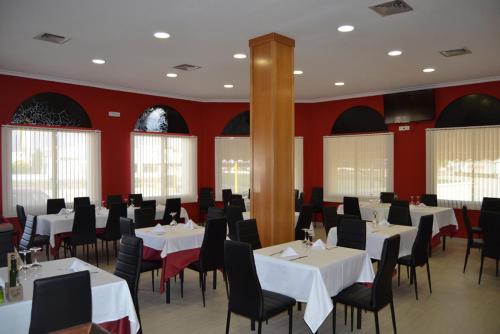 This is the image of the Hotel Restaurante La Sombra Del Olivo #2