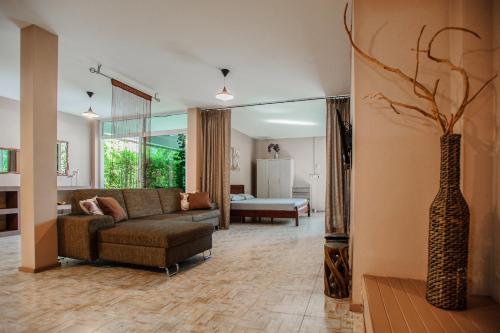 This is the image of the Ocean Breeze House in Lamai #5