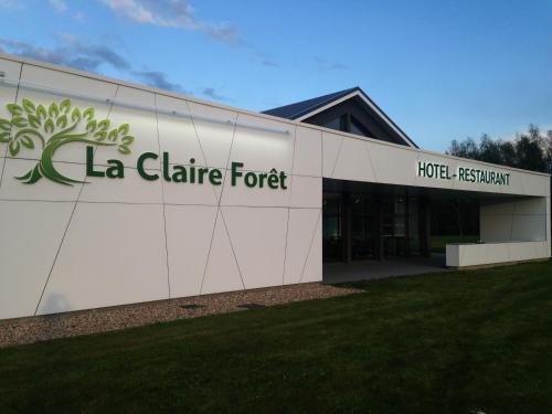 This is the image of the Hotel - Restaurant La Claire Foret #1