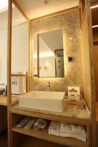 This is the image of the Happy Dragon City Culture Hotel (Tian'AnMen Forbidden City) #5