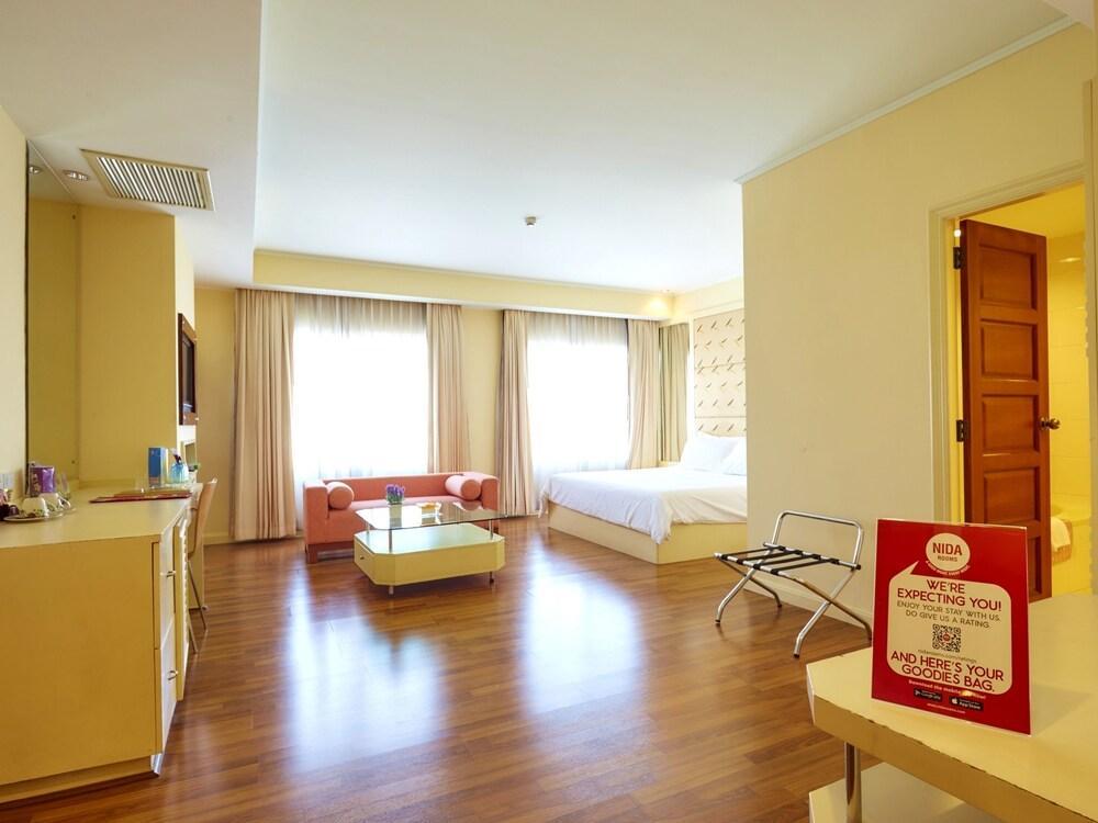 This is the image of the NIDA Rooms Triple 1 DinDaeng Downtown #3