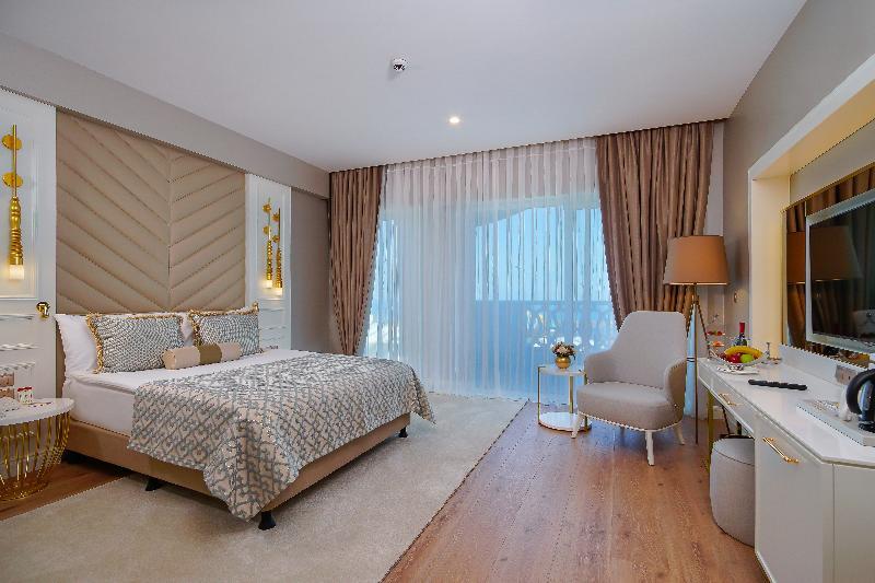 This is the image of the Limak Cyprus Deluxe Hotel #4