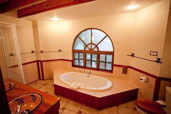 This is the image of the Lone Creek River Lodge #3