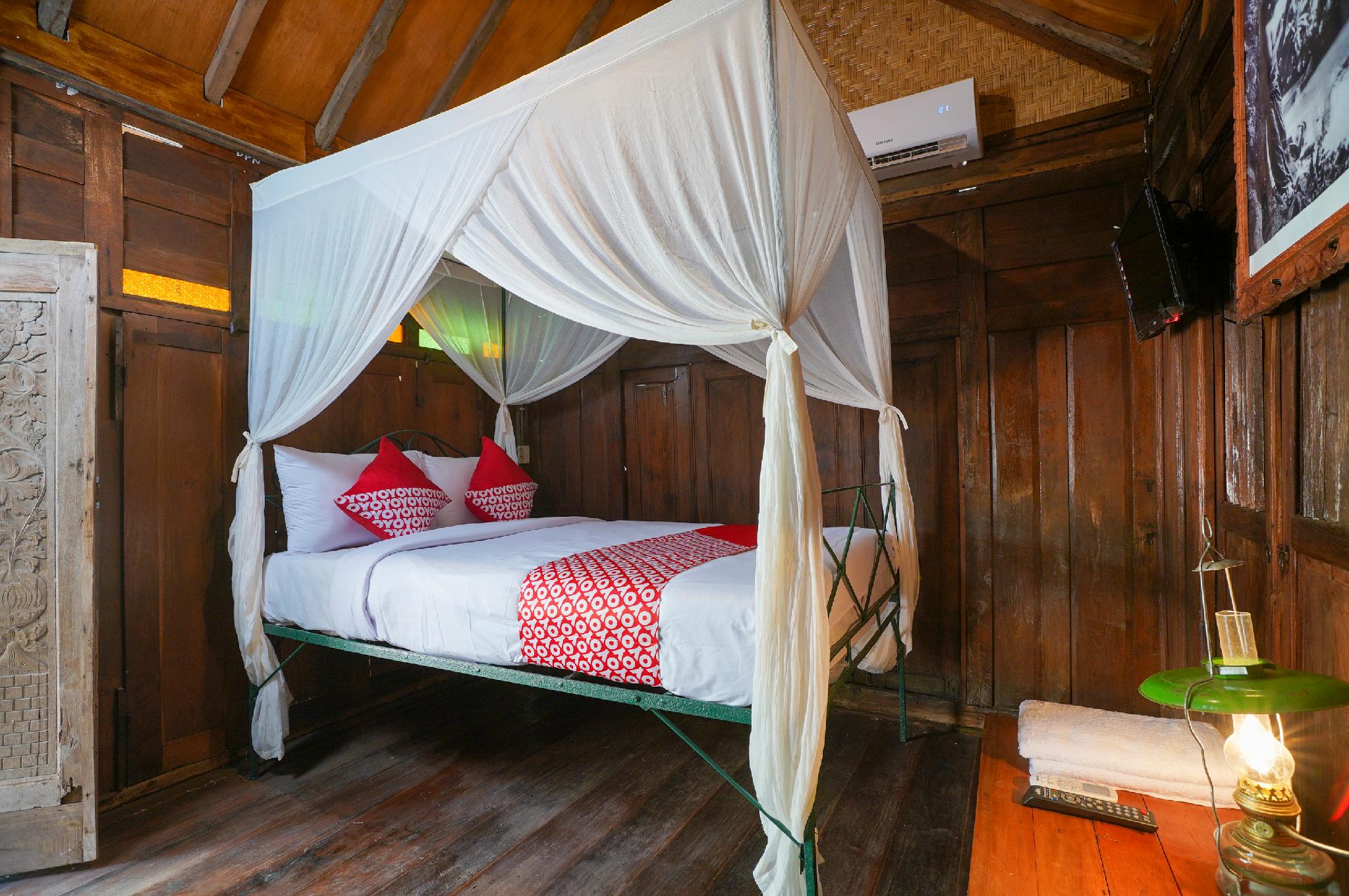 This is the image of the OYO 2523 Kayu Beach Villa #5