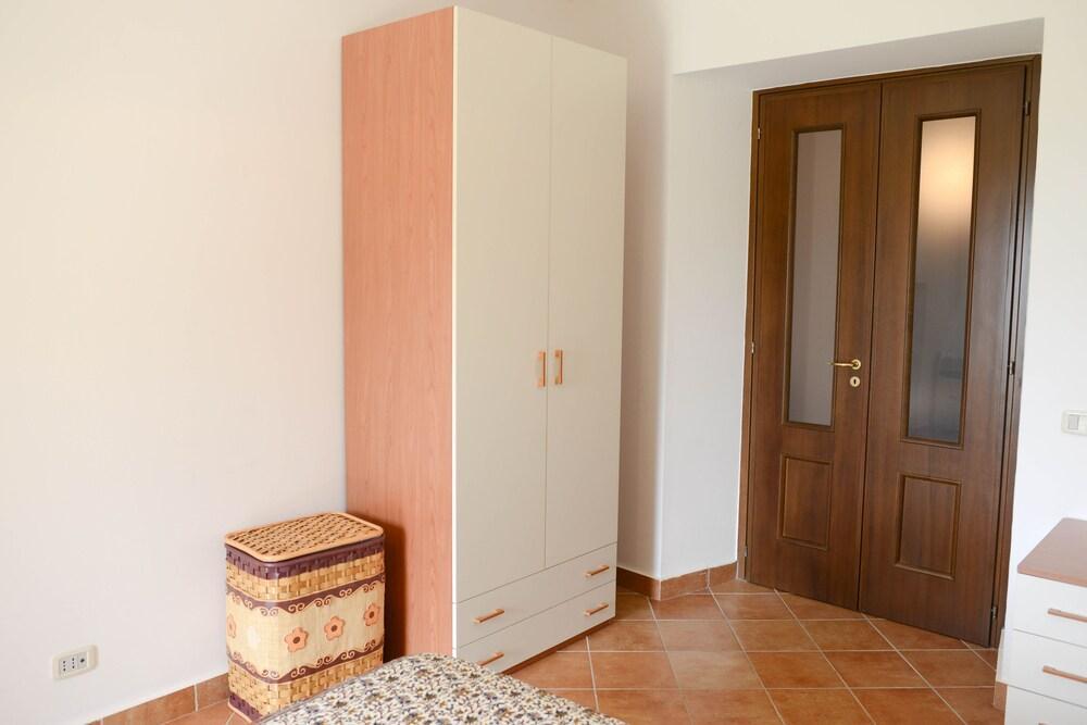 This is the image of the Le Giare Cannicchio Acciaroli #5