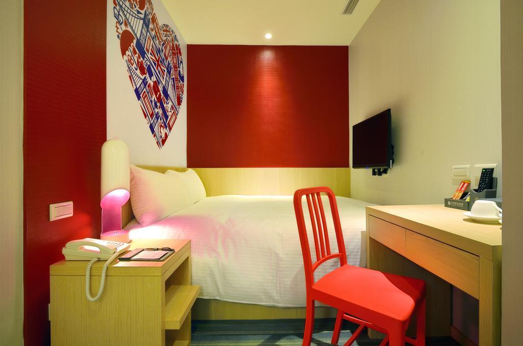 This is the image of the Lion Hotel #2
