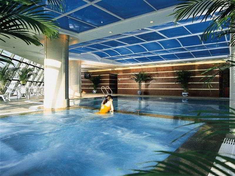 This is the image of the Gloria Plaza #1