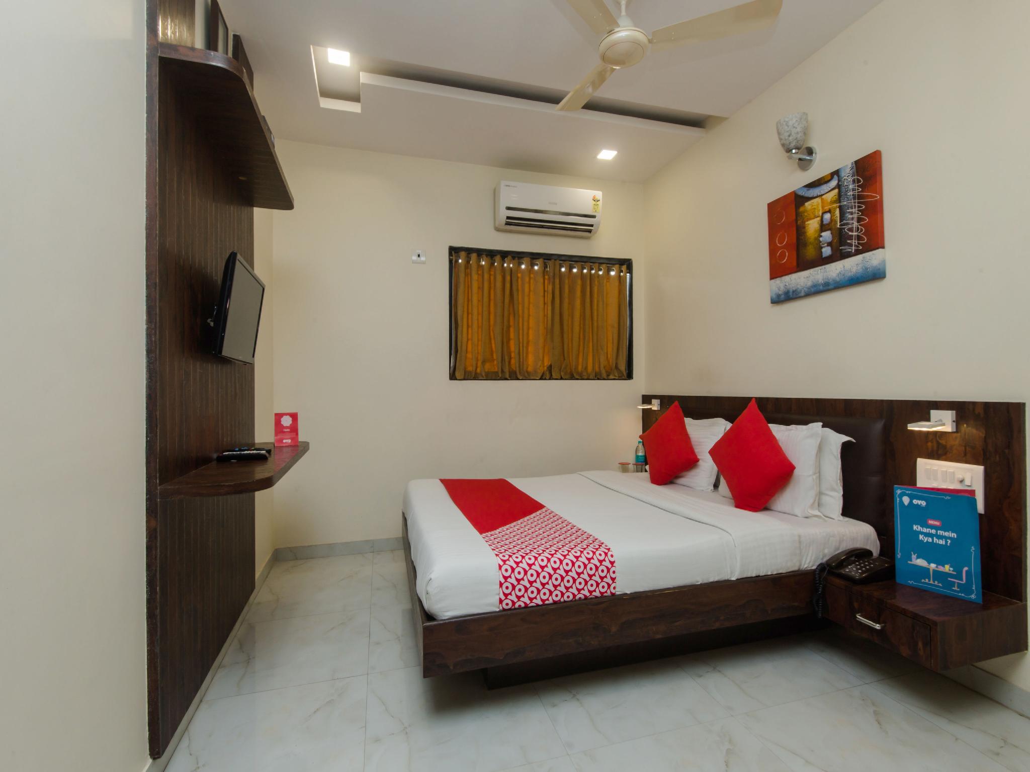 This is the image of the OYO 7153 Hotel Amber #4