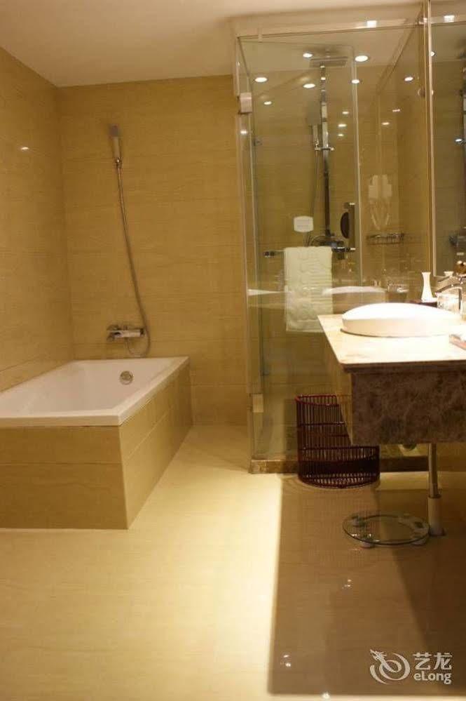 This is the image of the Shanghai Haizhou Hotel #4