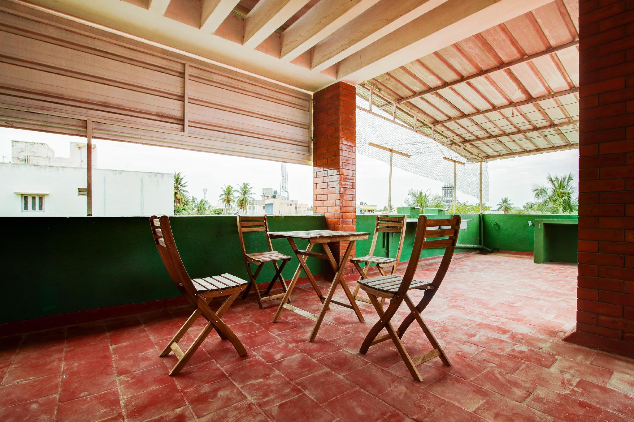 This is the image of the OYO Home 44674 Peaceful Stay Near Kelambakkam Bus Stand #3