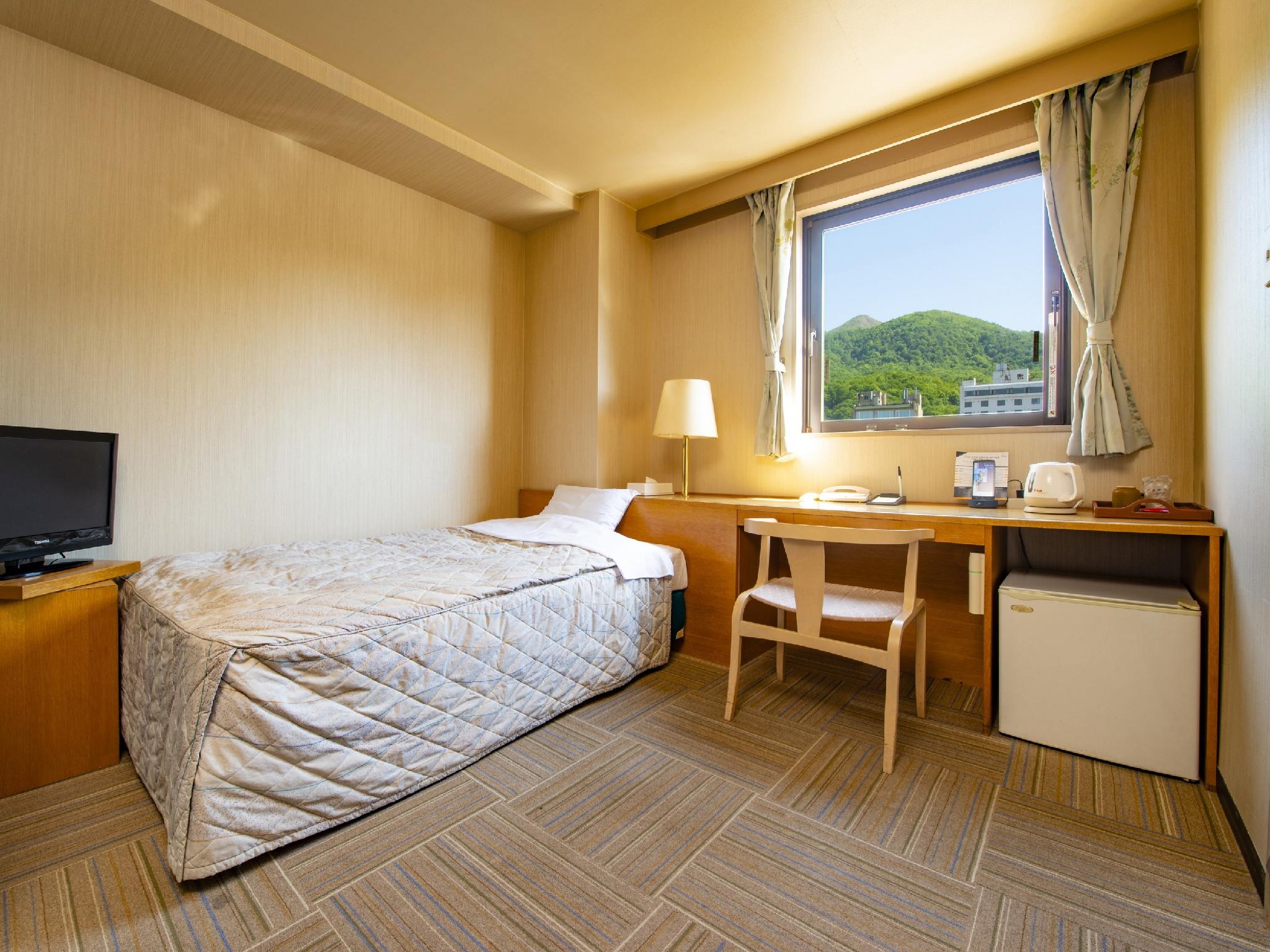 This is the image of the Toyako Manseikaku Hotel Lakeside Terrace #3