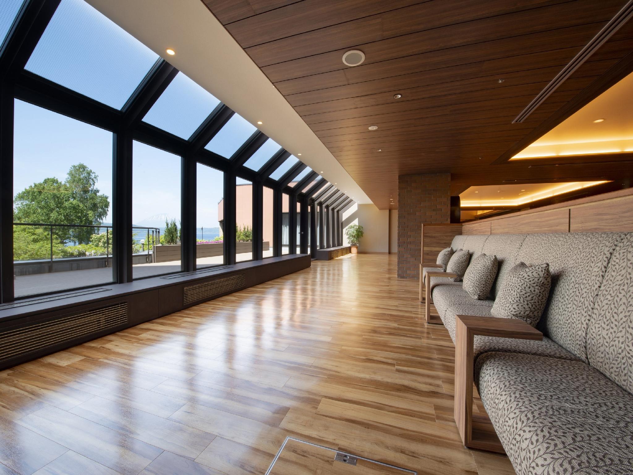 This is the image of the Toyako Manseikaku Hotel Lakeside Terrace #5