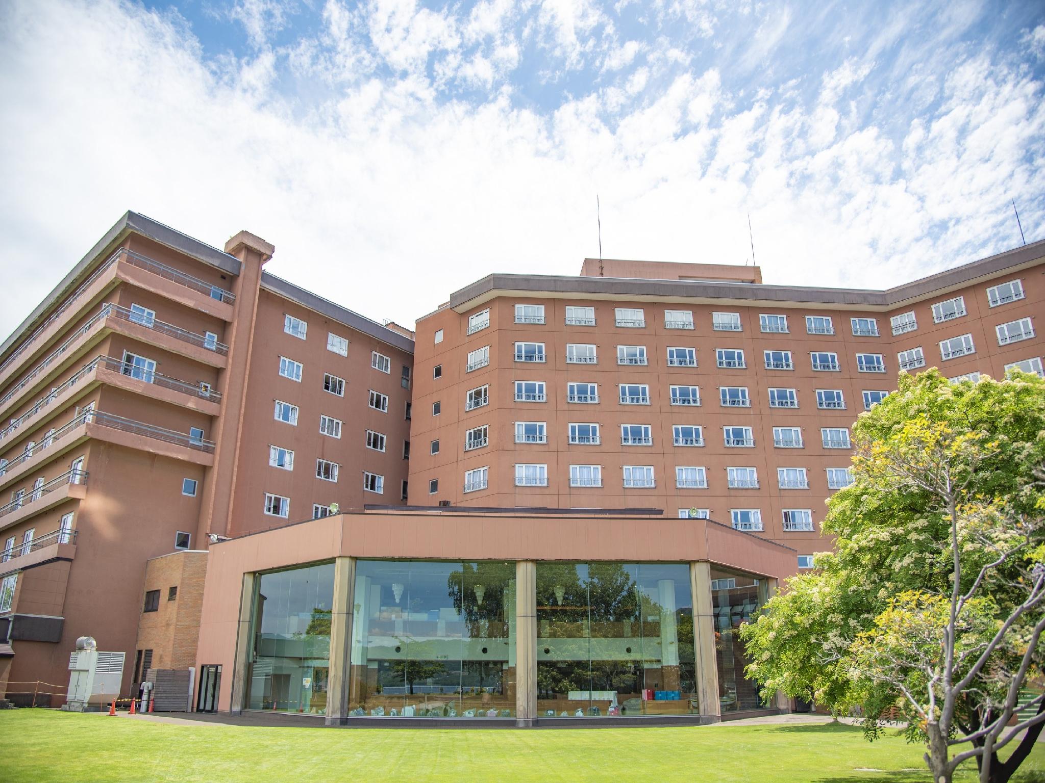 This is the image of the Toyako Manseikaku Hotel Lakeside Terrace #1