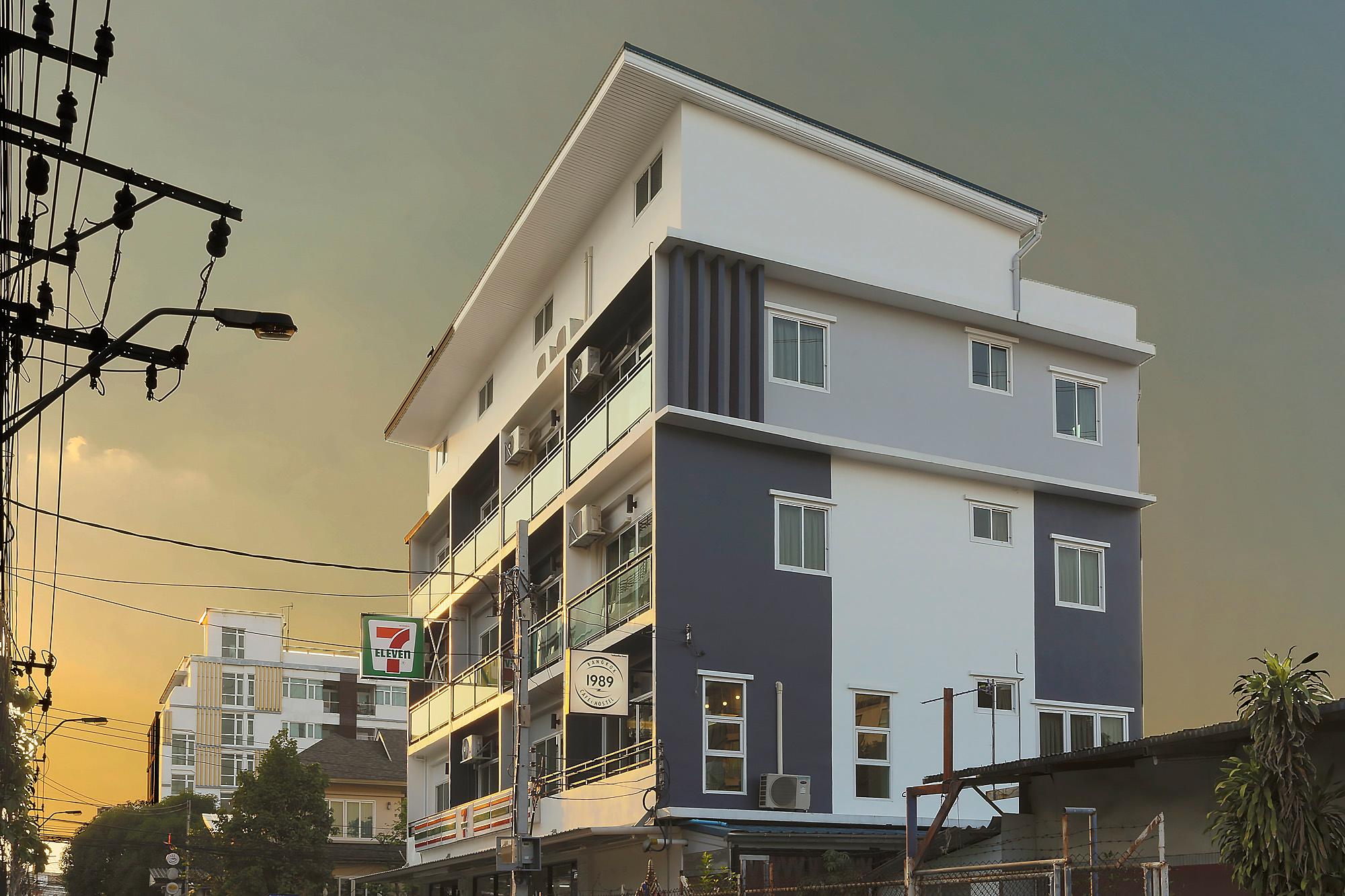 This is the image of the 1989 Hostel & Cafe Ratchada #3