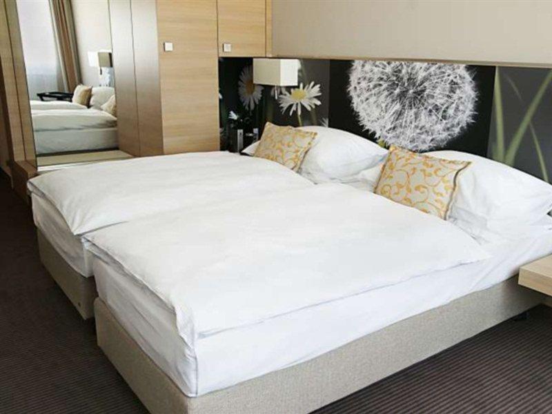 This is the image of the Ramada Hotel Zurich City #4