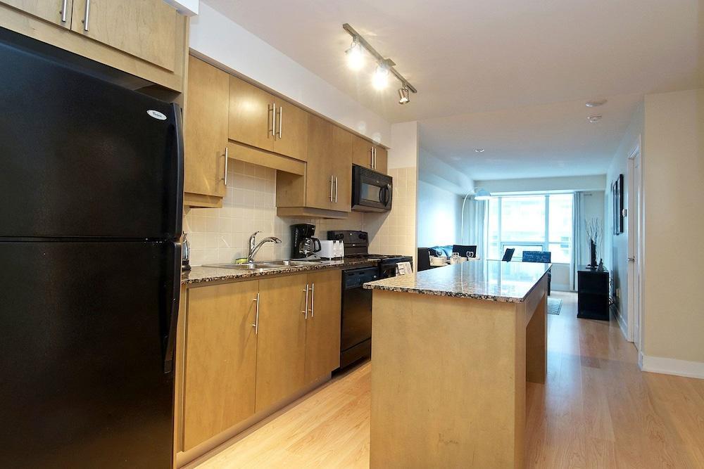 This is the image of the Whitehall Suites - Yorkville #2