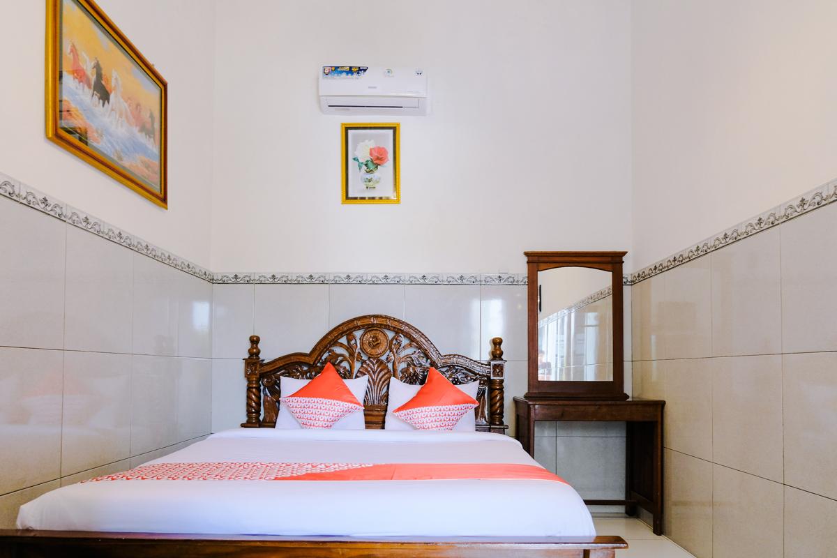 This is the image of the OYO 3128 Hotel Lahor Indah #2