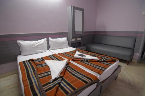 This is the image of the Hotel Pritam - Central Avenue Nagpur #5