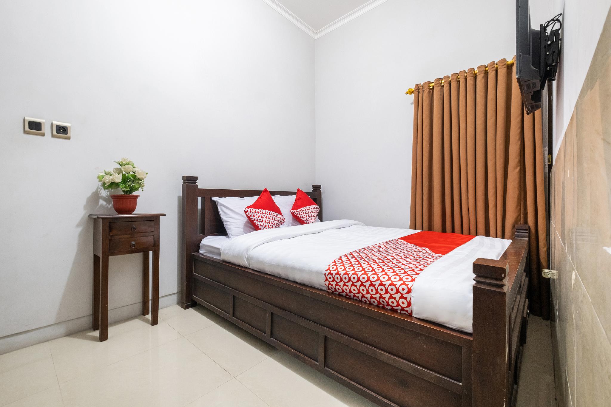 This is the image of the OYO 2995 Oemah Sorowajan Homestay Syariah #5