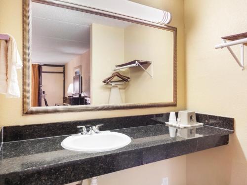 This is the image of the OYO Hotel Montgomery AL I-85 #4