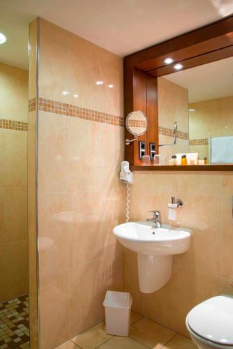 This is the image of the Hotel Simon's Plaza #2