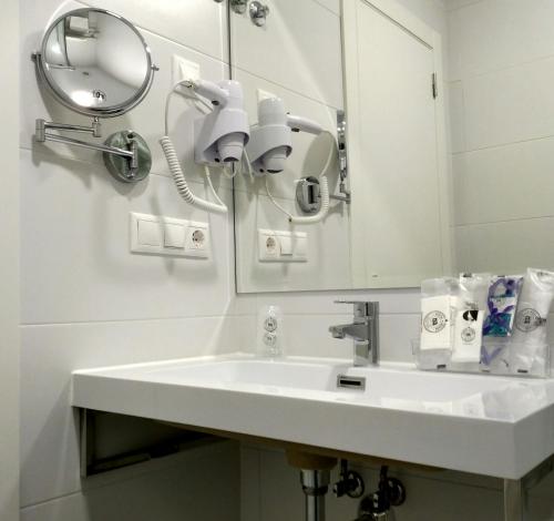 This is the image of the HOSTAL ALBORAN-NEW #5