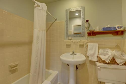 This is the image of the Cape Pines Motel Hatteras Island #3