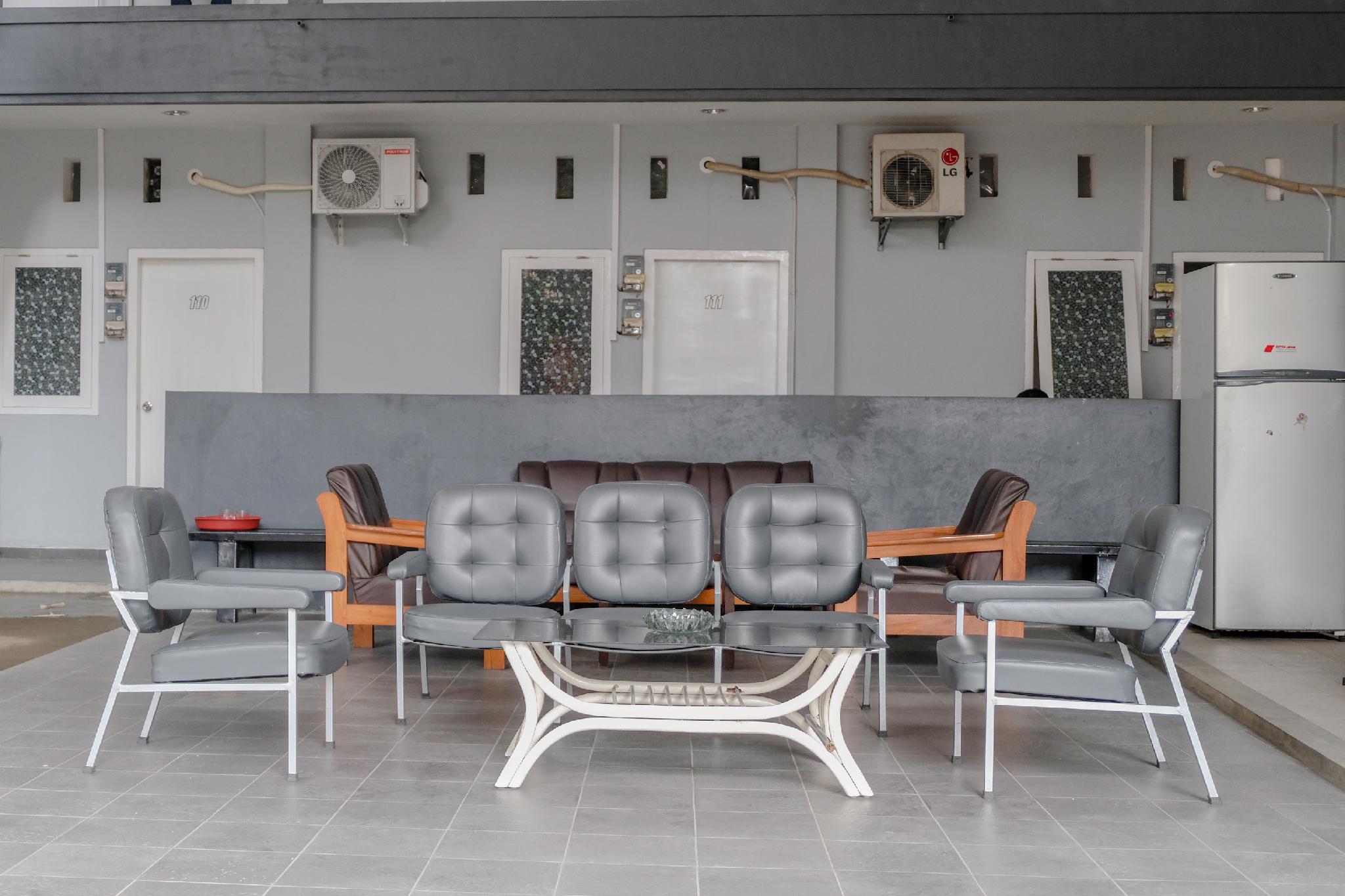 This is the image of the OYO 1176 J3 Residence Syariah #3