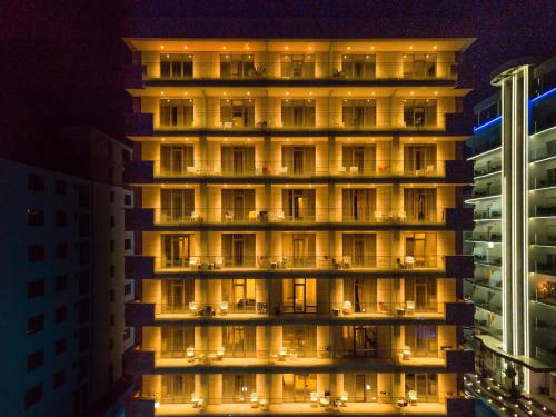 This is the image of the Hotel Opera Mamaia #1