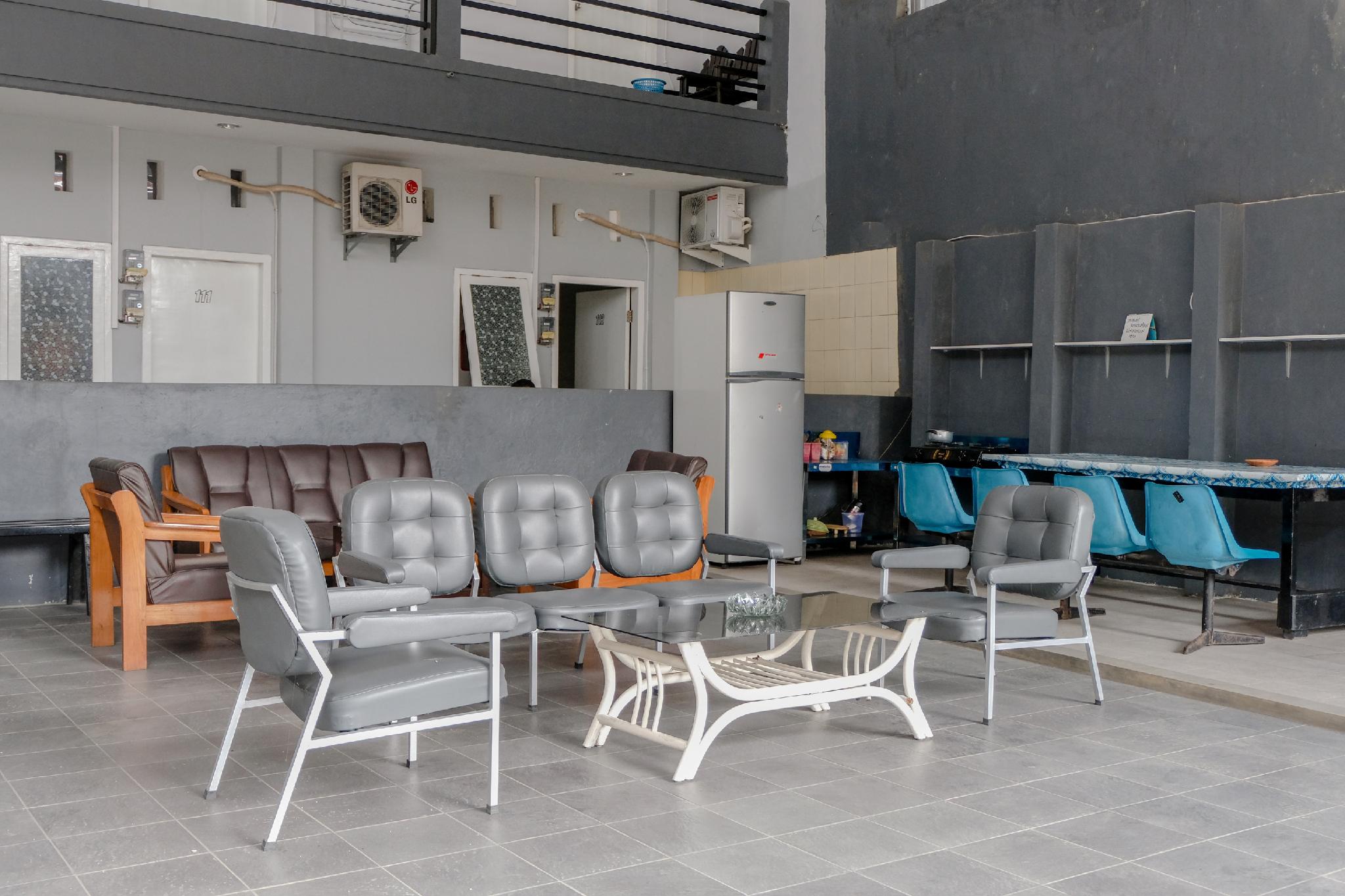 This is the image of the OYO 1176 J3 Residence Syariah #4