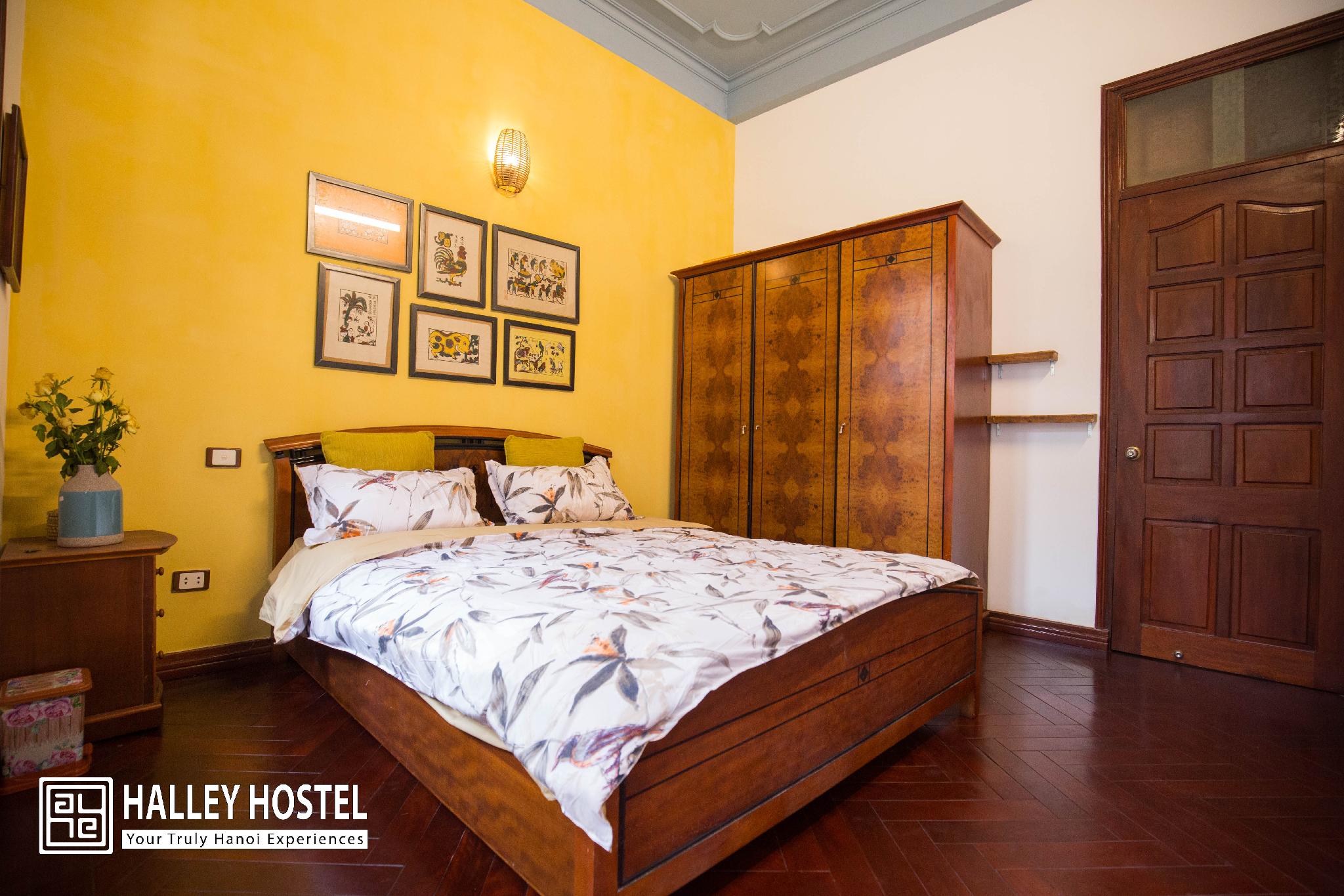 This is the image of the Halley Hostel HN #4