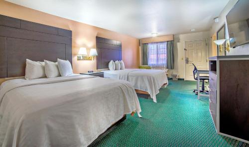 This is the image of the Turlock Inn #1