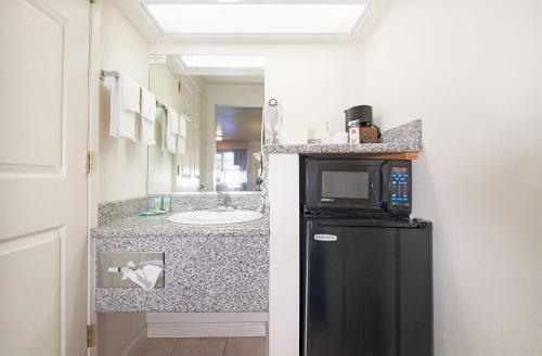 This is the image of the Turlock Inn #4
