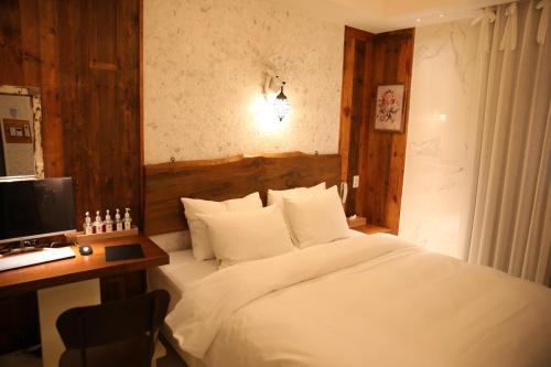 This is the image of the February Hotel Sinho #4